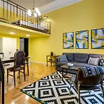 Little Americas New Worlds Apartman