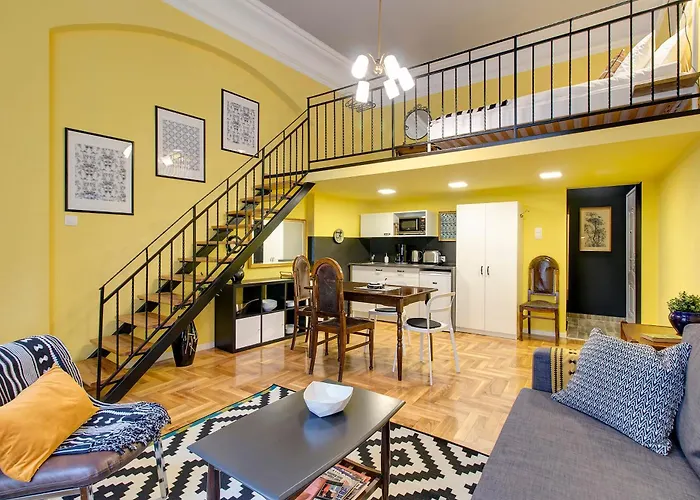 아파트 Little Americas New Worlds