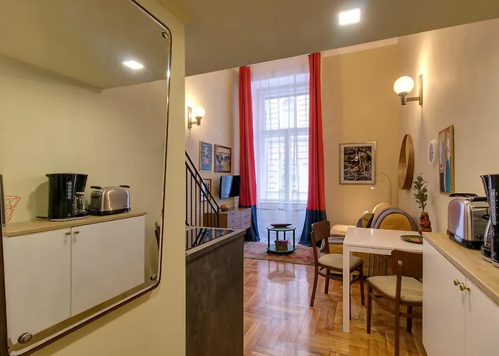 Little Americas New Worlds 아파트