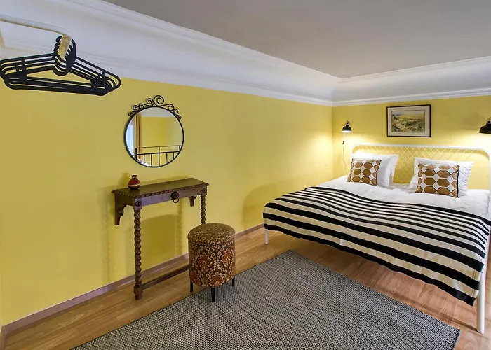 Little Americas New Worlds * 부다페스트